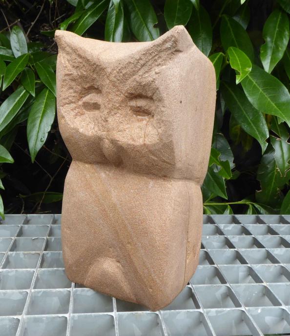 Gartenfigur Eule Stein Unikat